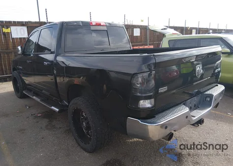 2010 Dodge Ram 1500 Laramie из США, поврежденный, VIN 1D7RV1CT0AS236258